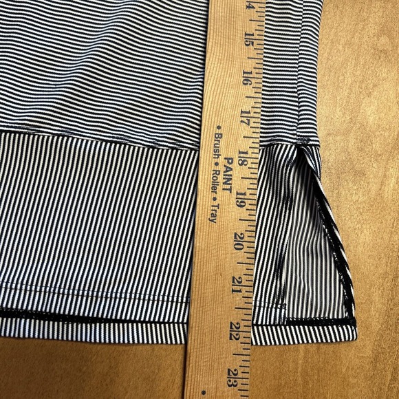 TAIL Top Womens Medium Black White Striped Short Sleeve Athletic Shirt Golf - Picture 10 of 12